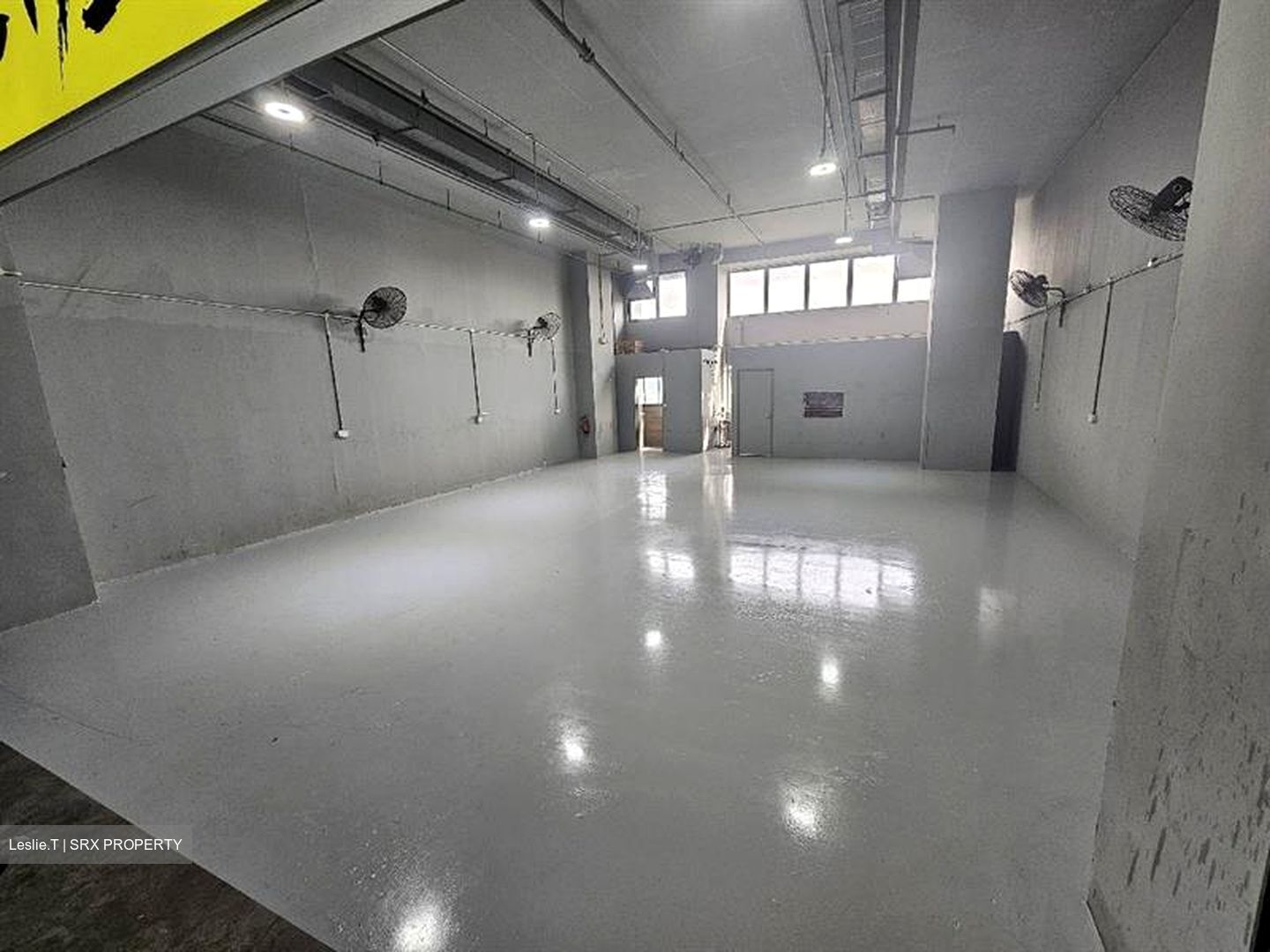 Carros Centre (D25), Warehouse #438101981